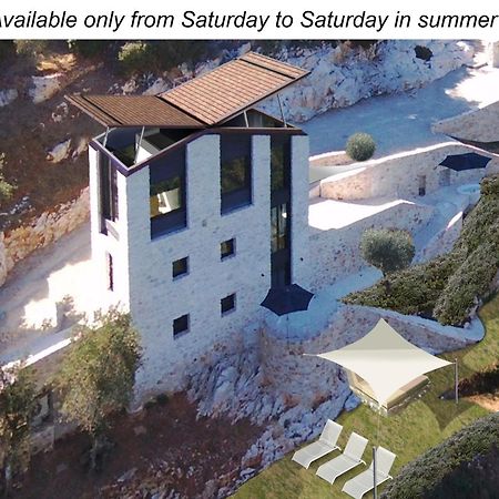 Villetta Farfallina "The Unique Property In The World With An Openable Roof" Lucca Exteriör bild