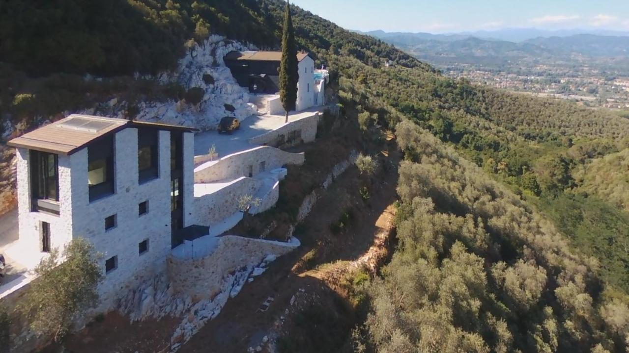 Villetta Farfallina "The Unique Property In The World With An Openable Roof" Lucca Exteriör bild