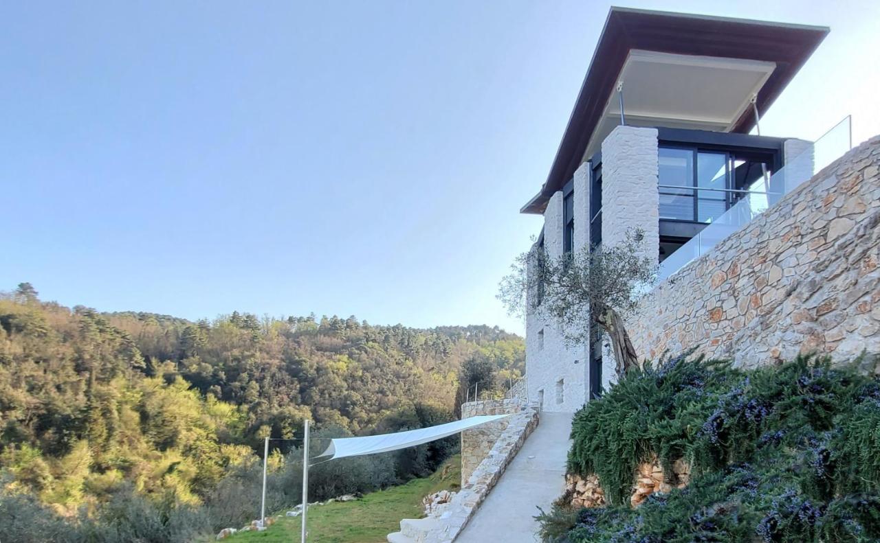 Villetta Farfallina "The Unique Property In The World With An Openable Roof" Lucca Exteriör bild