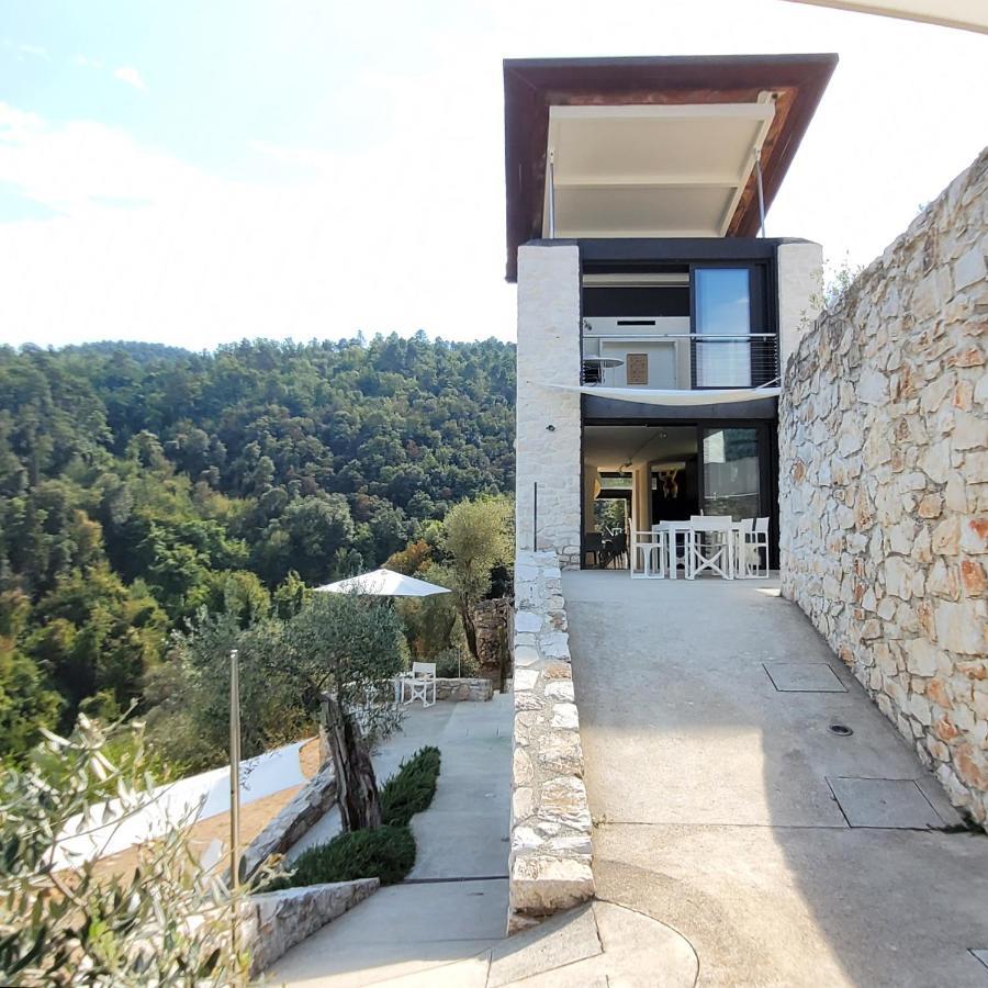 Villetta Farfallina "The Unique Property In The World With An Openable Roof" Lucca Exteriör bild