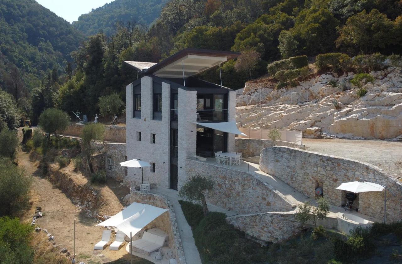 Villetta Farfallina "The Unique Property In The World With An Openable Roof" Lucca Exteriör bild