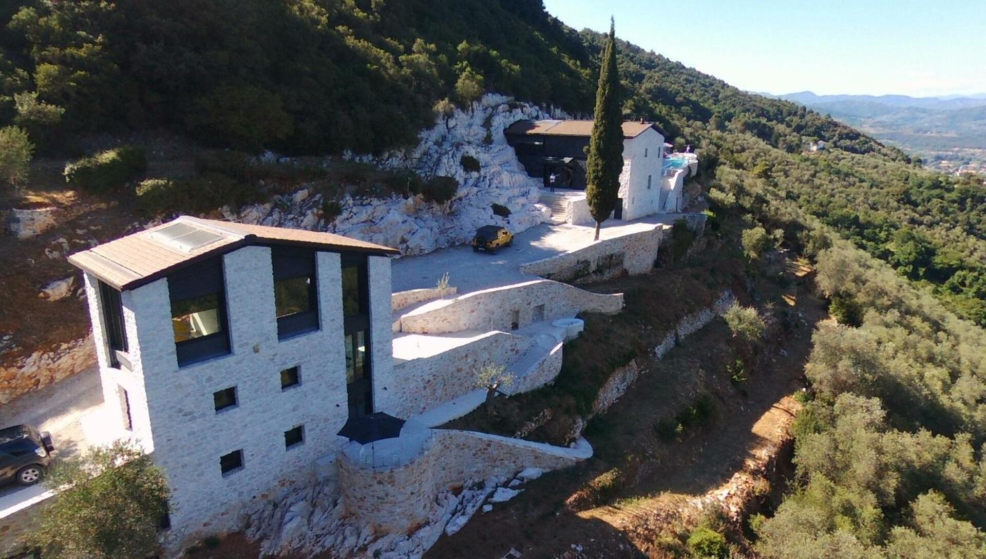 Villetta Farfallina "The Unique Property In The World With An Openable Roof" Lucca Exteriör bild